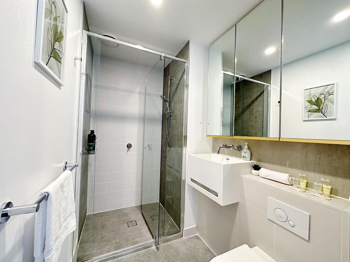 メルボルンBeautiful Skyview Cbd Highrise 3Beds With Carpark Availableアパートメント エクステリア 写真