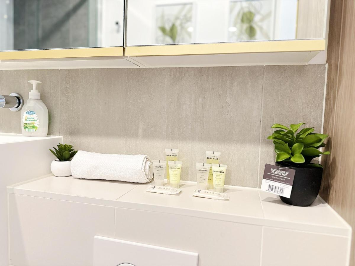 メルボルンBeautiful Skyview Cbd Highrise 3Beds With Carpark Availableアパートメント エクステリア 写真